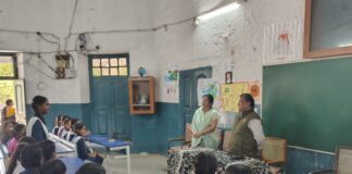 लक्ष्य तय कर करें पढ़ाई : सहायक आयुक्त श्री जी.एस. डामोर ने विद्यार्थियों को दिया सफलता का मंत्र