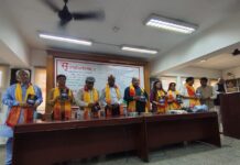 हिंदी साहित्य के उत्थान के लिए हमें पहले हमारे घर से हिंदी भाषा का संरक्षण करना होगा