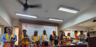 हिंदी साहित्य के उत्थान के लिए हमें पहले हमारे घर से हिंदी भाषा का संरक्षण करना होगा
